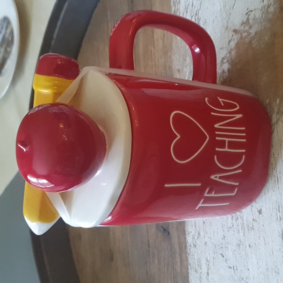 NWT Rae Dunn Mug I love teaching with topper 🎁 - Picture 4 of 4